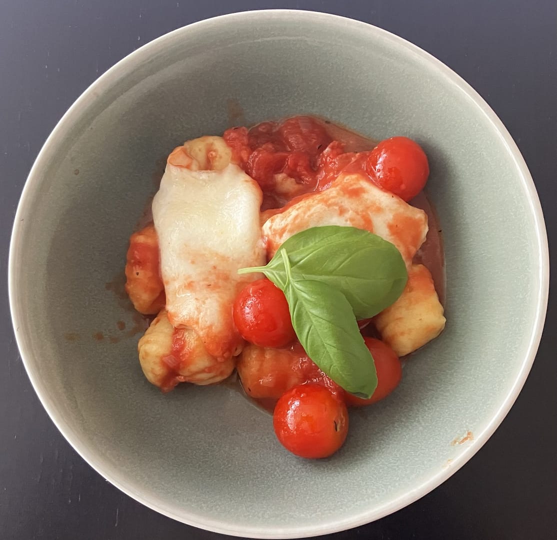 Gnocchi in Tomatensauce mit Mozzarella gebacken 1 image 50430465 scaled
